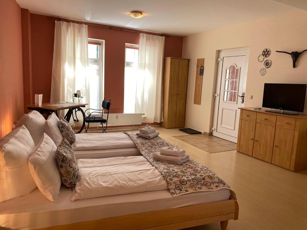 Hotel-Pension Mandy - Adults Only Senftenberg Esterno foto